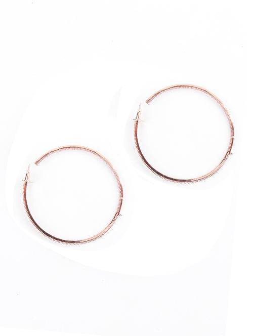 gold hoop earring - 18033984 - Very Small Image - 1
