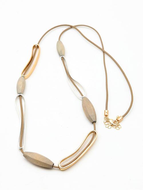 stylish beige string necklace - 18034255 - Very Small Image - 1