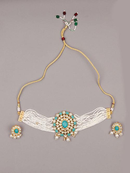 green metal necklaces and earring - 18036520 - Very Small Image - 1