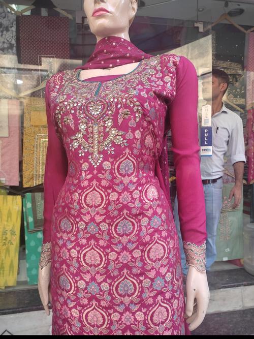 ladies suit - 18040808 - Very Small Image - 1