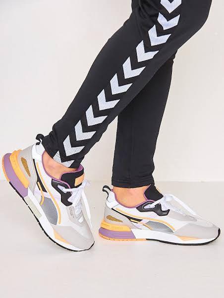 sport shoes - 18041961 - Very Small Image - 1