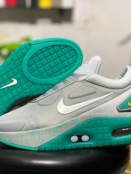 sport shoes - 18041977 - Very Small Image - 1