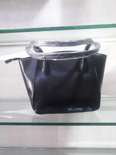 leatherette (pu) black hand bag - 18045770 - Very Small Image - 1