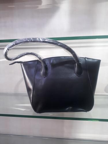 leatherette (pu) black hand bag - 18045771 - Very Small Image - 1