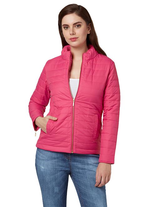 red jacket - 18048094 - Very Small Image - 1