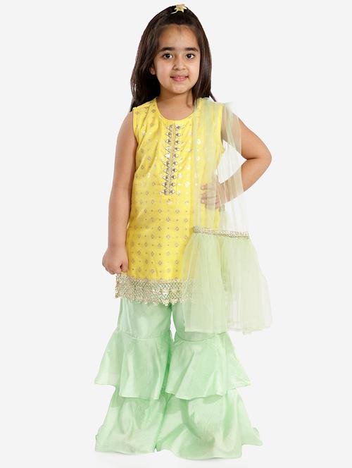 yellow embellished kurta set - 18051596 - Very Small Image - 1