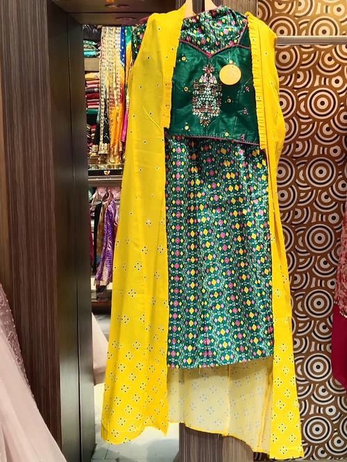 ladies lehenga cholis with crops top - 18055788 - Very Small Image - 1