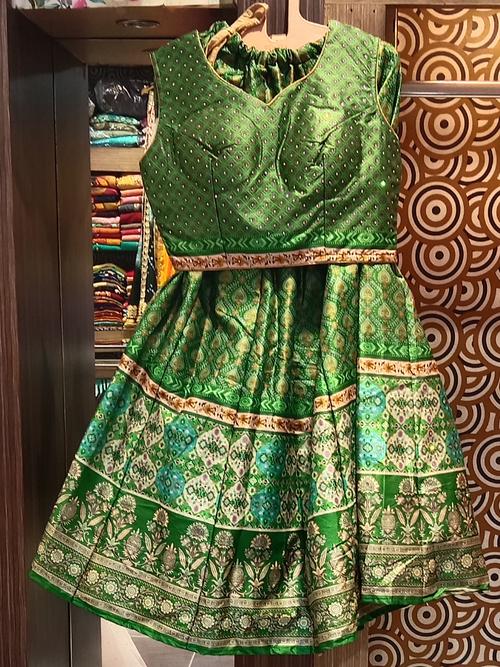 ladies lehenga cholis green colour febric - 18055799 - Very Small Image - 1