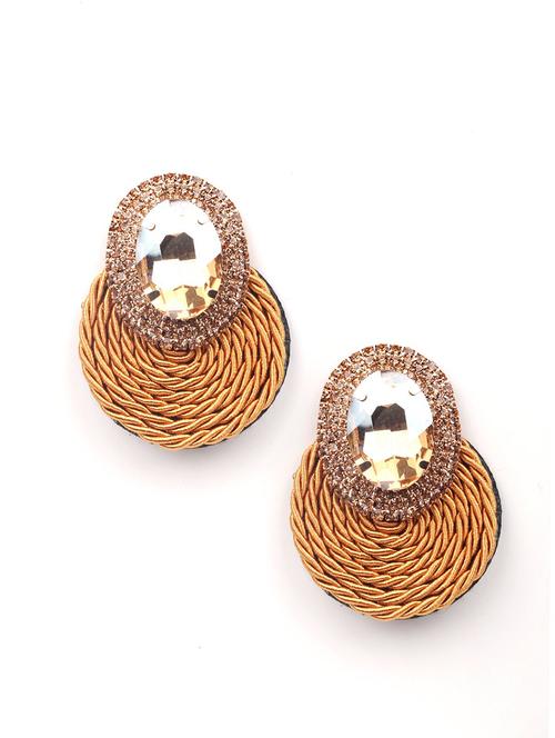 gold metal studs earring - 18065589 - Very Small Image - 1