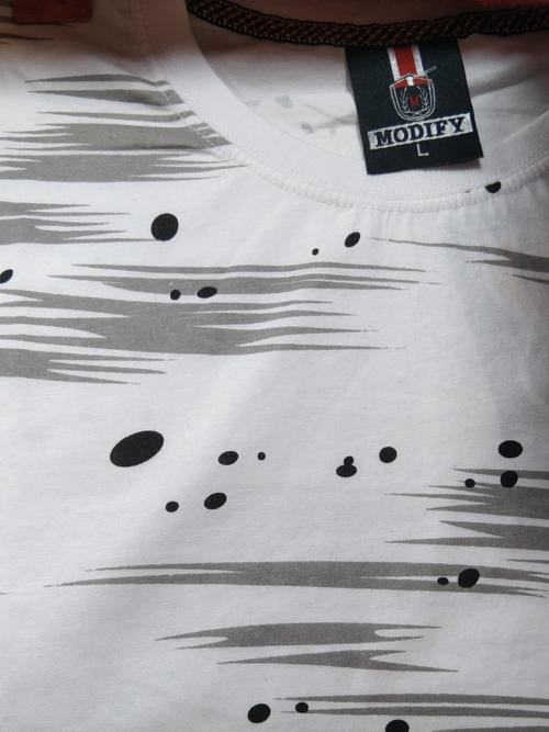 t-shirt - 18065769 - Very Small Image - 1