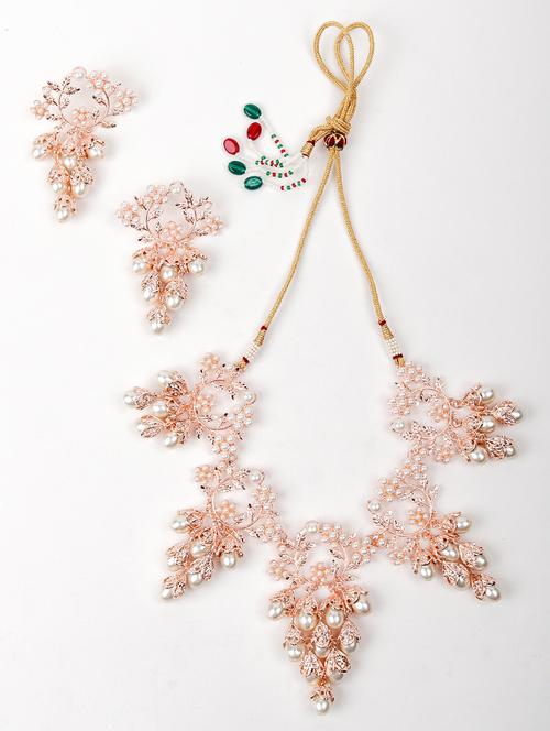 gold metal jewellery - 18066984 - Very Small Image - 1