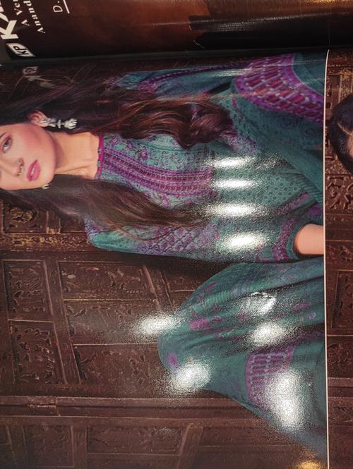 ladies suit - 18067907 - Very Small Image - 1