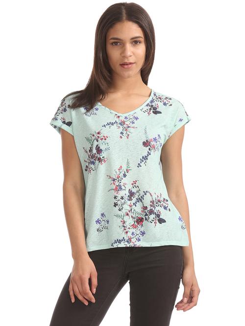 round neck floral top - 18069674 - Very Small Image - 1