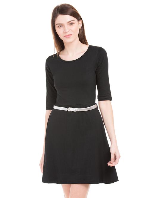 round neck belted dress - 18073554 - Very Small Image - 1