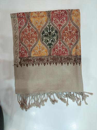 women stoles yellow and red - 18078848 - Very Small Image - 1