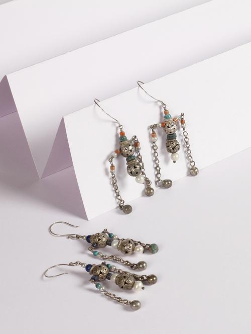 silver drop earring - 18083064 - Very Small Image - 1