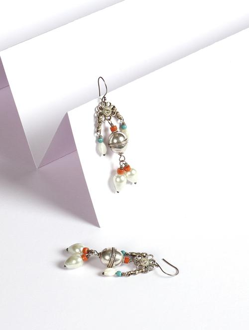 silver drop earring - 18083070 - Very Small Image - 1