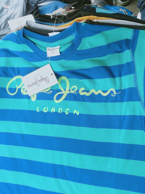 t-shirt - 18083987 - Very Small Image - 1