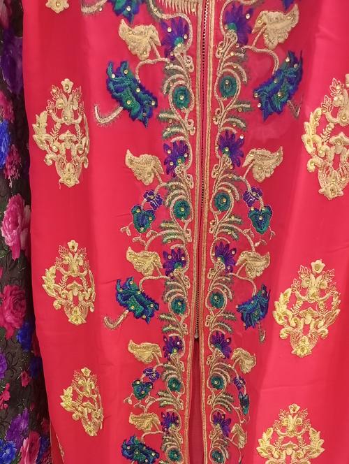 fancy suit - 18114145 - Very Small Image - 1