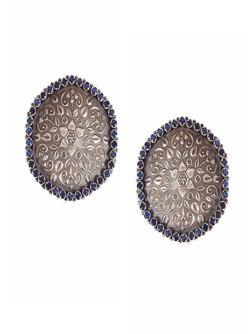 handcrafted embellished earring - 18137997 - Very Small Image - 1