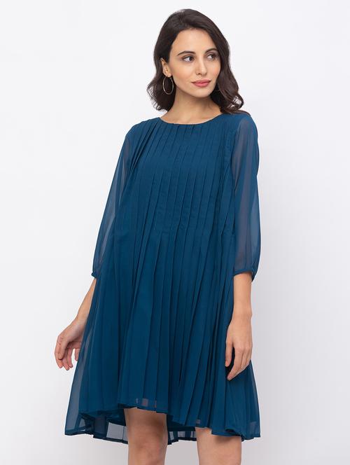 round neck pleated flared dress - 18146781 - Very Small Image - 1
