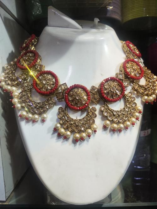 jewellery - 18158620 - Very Small Image - 1