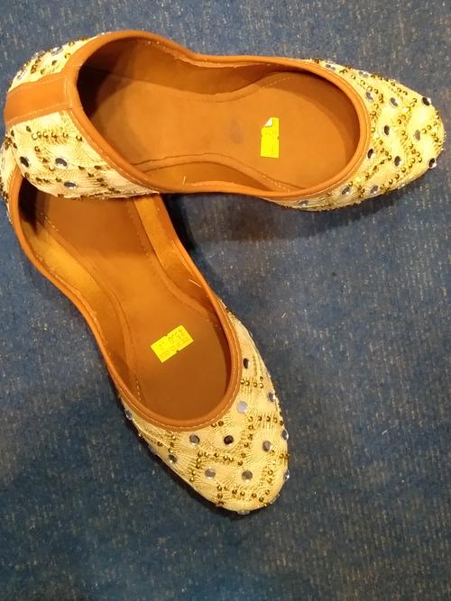 footwear - 18163304 - Very Small Image - 1