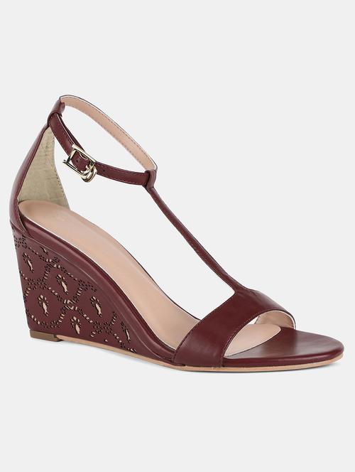 tan pu tstrap sandals - 18179154 - Very Small Image - 1