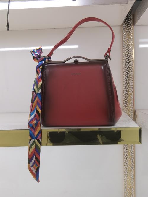 handbags - 18180512 - Very Small Image - 1