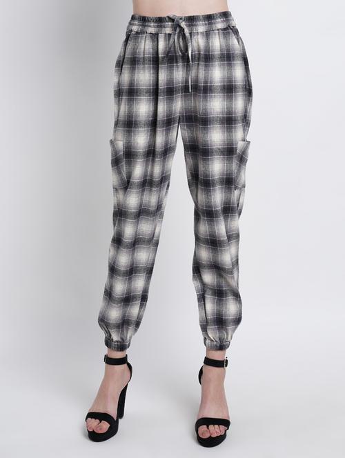 drawstring waist checkered jogger - 18181391 - Very Small Image - 1