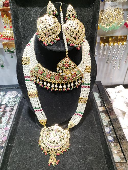 ladies necklaces - 18181409 - Very Small Image - 1