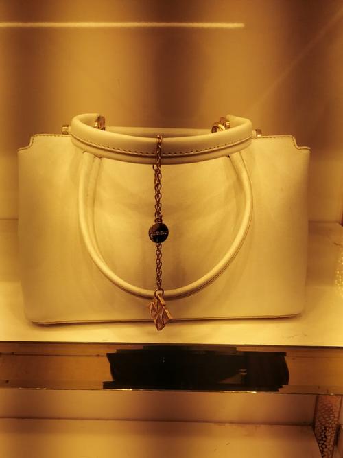 ladies hand bags - 18181420 - Very Small Image - 1