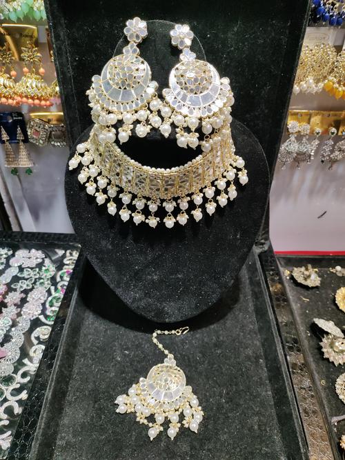 ladies neckless set white color - 18182692 - Very Small Image - 1