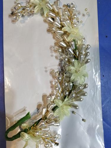 hair accessories - 18183377 - Very Small Image - 1