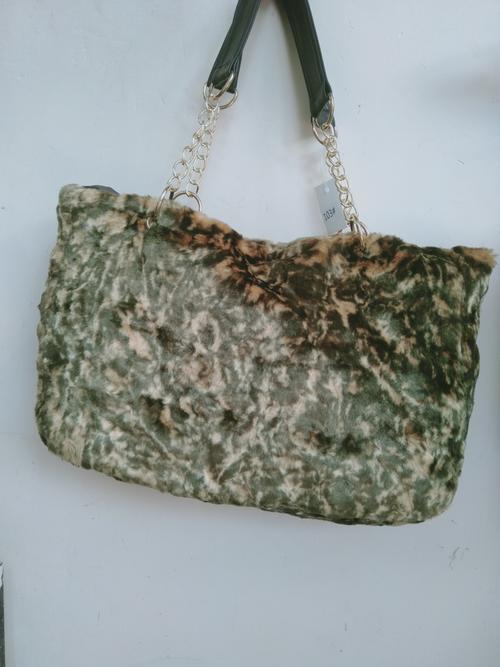 exclusive hand bags - 18184060 - Very Small Image - 1