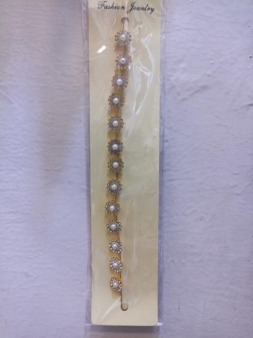 good looking hair band with gold - 18184194 - Very Small Image - 1
