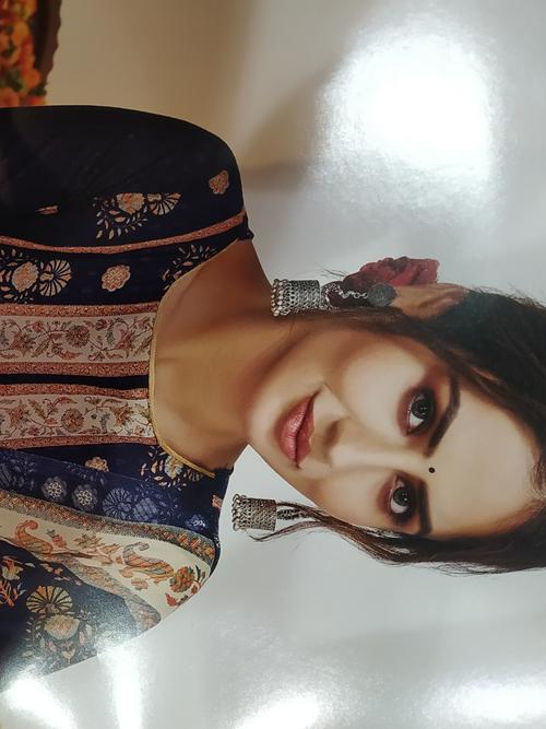 ladies suits - 18184446 - Very Small Image - 1