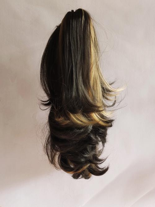 hair accessories brown withcream colour - 18185507 - Very Small Image - 1