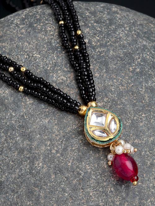 kundan, pearls, natural stones, faux emerald, faux ruby black, green, white, gold, red haar necklace - 18187308 - Very Small Image - 1