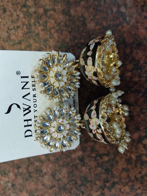 ladies earrings gold color - 18187355 - Very Small Image - 1