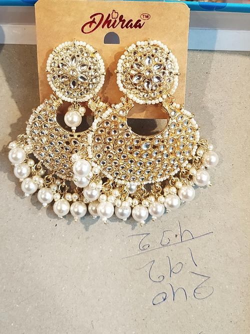 earrings color gold - 18188812 - Very Small Image - 1