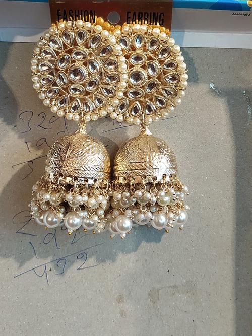 earrings color gold - 18190311 - Very Small Image - 1