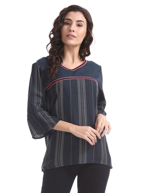 v-neck striped top - 18194884 - Very Small Image - 1