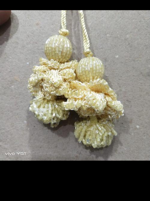 hanging latken - 18196128 - Very Small Image - 1