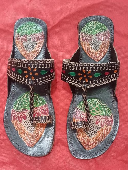kolhapuris for ladies - 18199230 - Very Small Image - 1