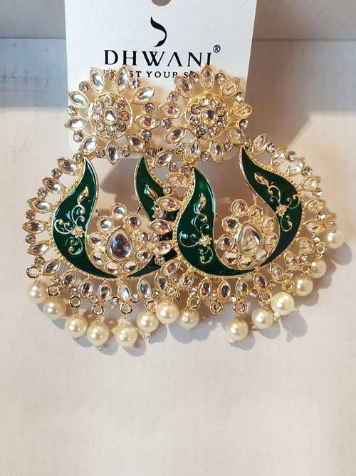 earrings green color - 18199517 - Very Small Image - 1