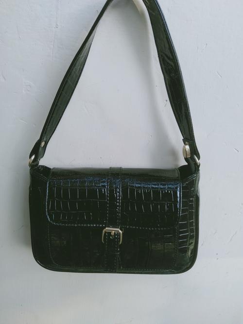 exclusive hand bags - 18201842 - Very Small Image - 1