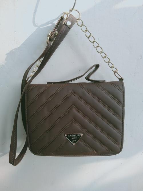 exclusive hand bags - 18201855 - Very Small Image - 1