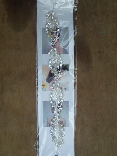 hair accessories - 18206451 - Very Small Image - 1