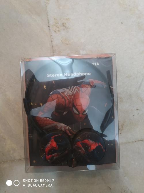 headphone set - 18206585 - Very Small Image - 1